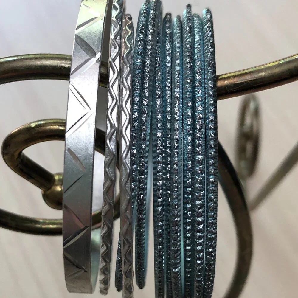 Bangle Metal Bracelets Vintage Metallic Blue, Black, Silver   Size Small - Picture 4 of 11